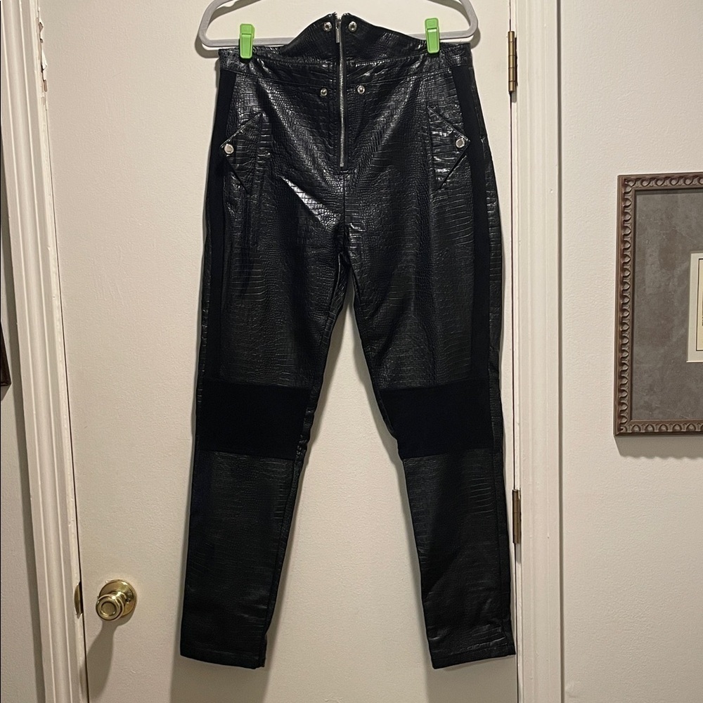 Maniere De Voir Faux Croc-Embossed Black Front Zipper Pants